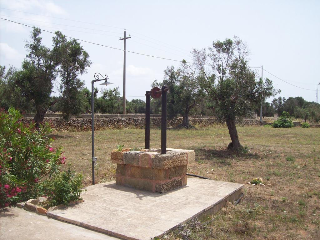 Trullo Contrada Stracca Guest House Alliste Exterior foto