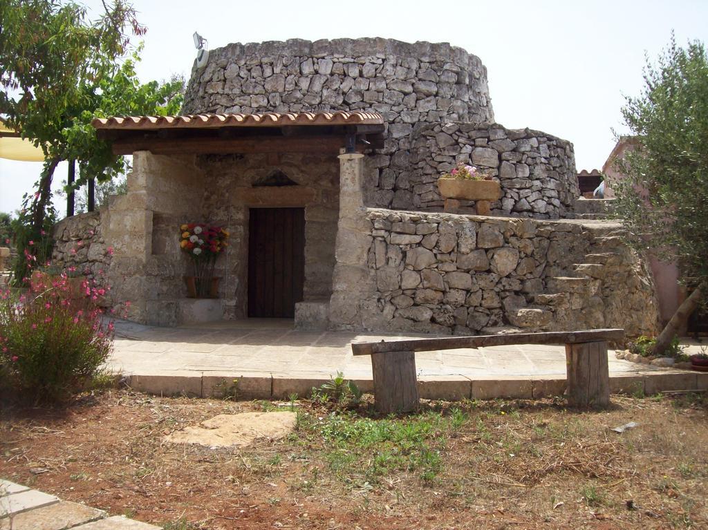 Trullo Contrada Stracca Guest House Alliste Exterior foto
